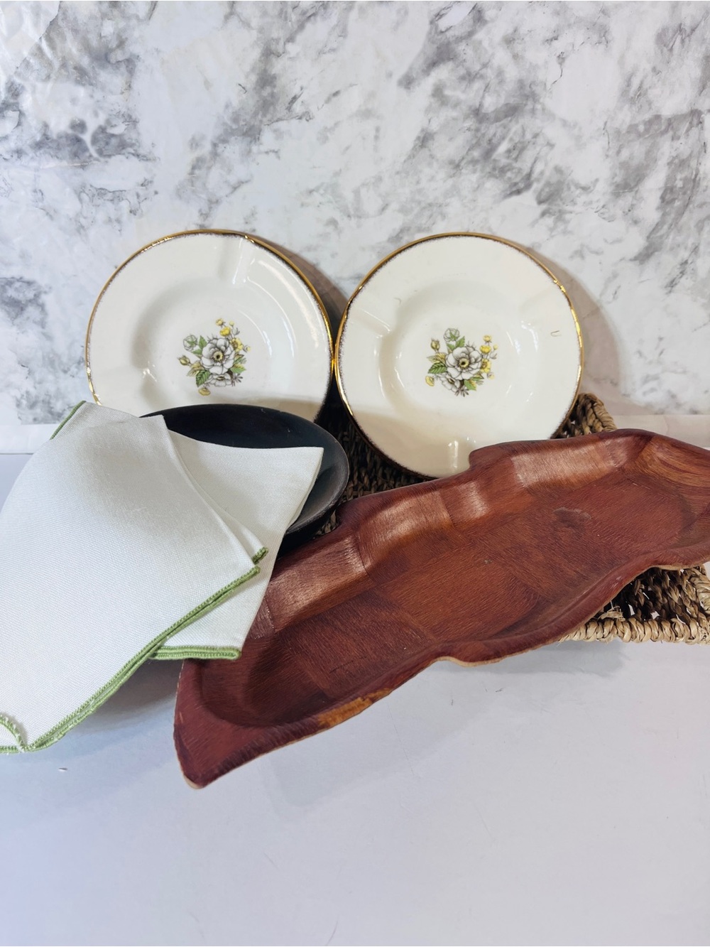 Farmhouse Cottage Decor Bundle Wood Serving Tray Basket Napkins Vintage